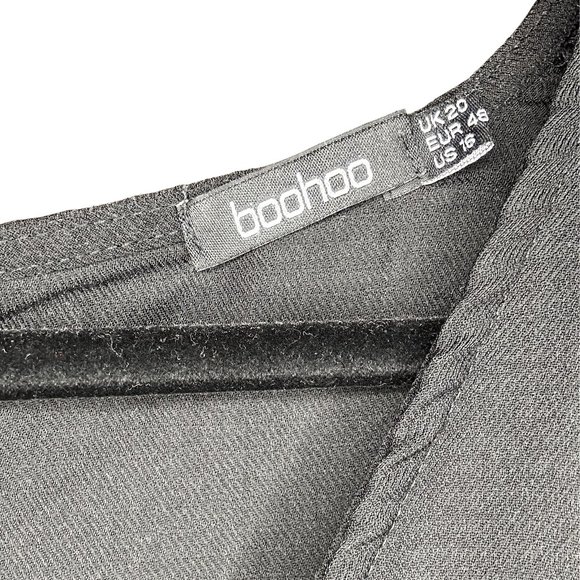 EUC Boohoo Plus Black Romper with Embroidered Roses - Sz. 16 - Picture 6 of 8